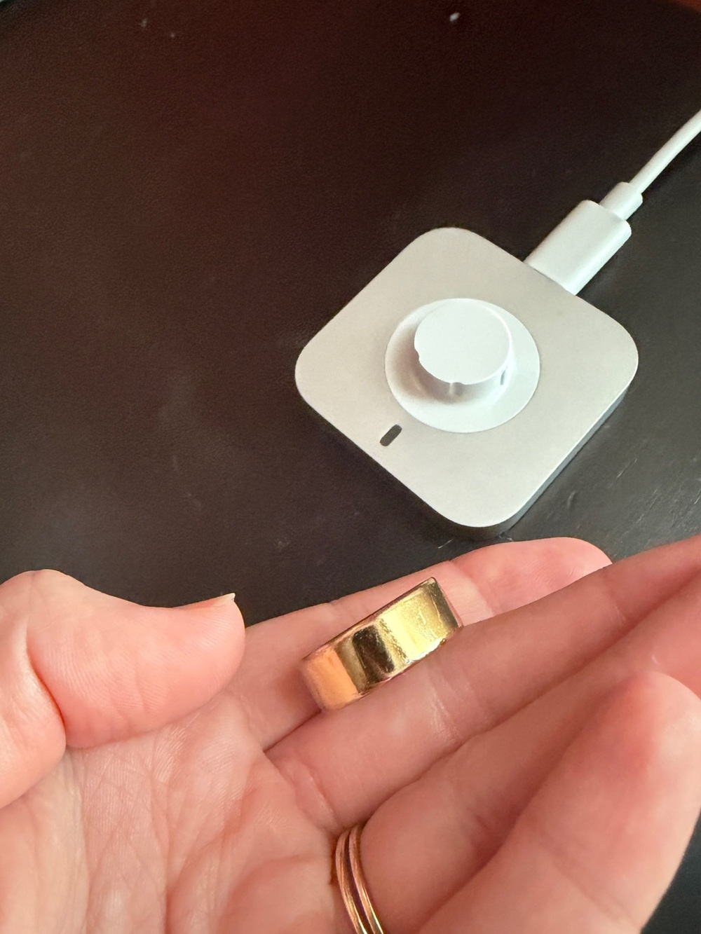 Oura ring gen 4 gold size 7